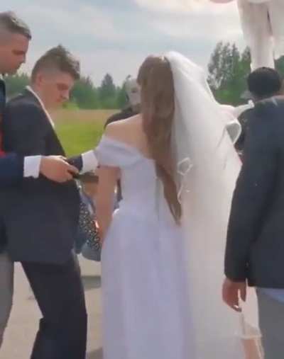 Давай пожен<wbr>имся
