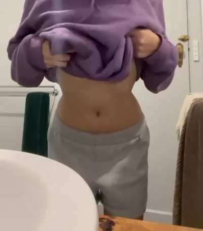 I hope it makes your Monday better to see what’s hiding underneath my jumper ;) [oc] [reveal]