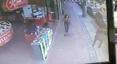 surra de bunda em plena luz do dia em Manaus (SFW)