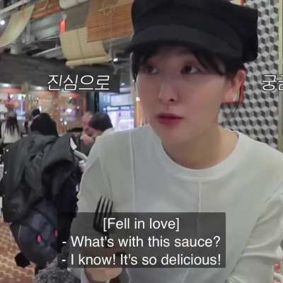 Seulgi eating