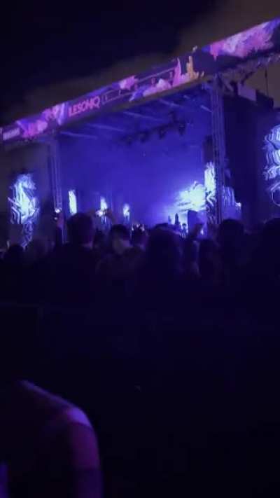 In typical Mau5 fashion, Joel played an encore and stopped before the drop. Harassed Montréal. This was at Ile Soniqu in Montreal #blue<wbr>balle<wbr>dbyde<wbr>admau<wbr>5