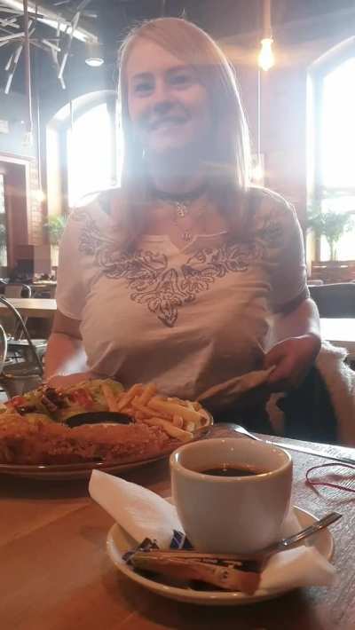 The waiter at this restaurant was quiet as a fish, but still didn't surprise me.