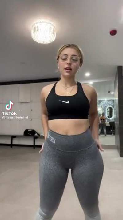 thicc white girl