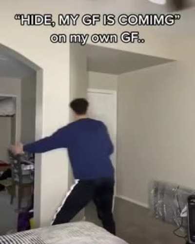 Quick, hide!