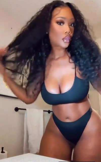 Nikki Nicole (@the<wbr>_nikk<wbr>inico<wbr>le)