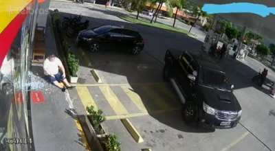 Se tivesse estacionado no ligar certo...