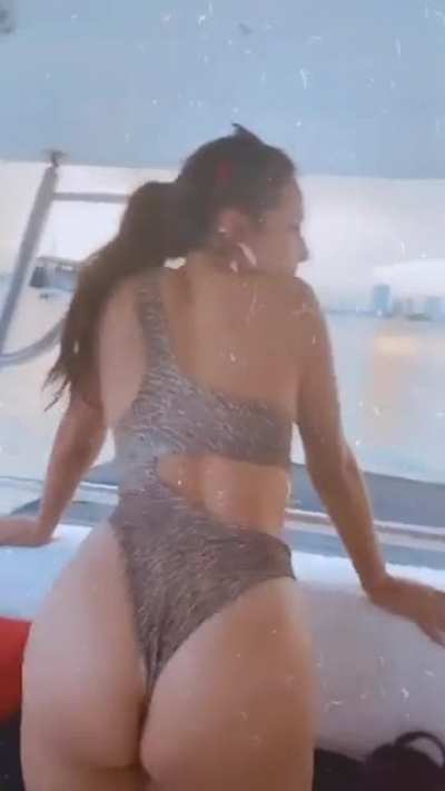 Leli Hernandez's twerk 😏