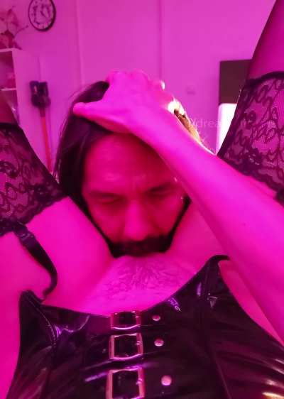 Good boy do what I say💋💋