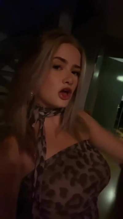 Meer van dewi🤤