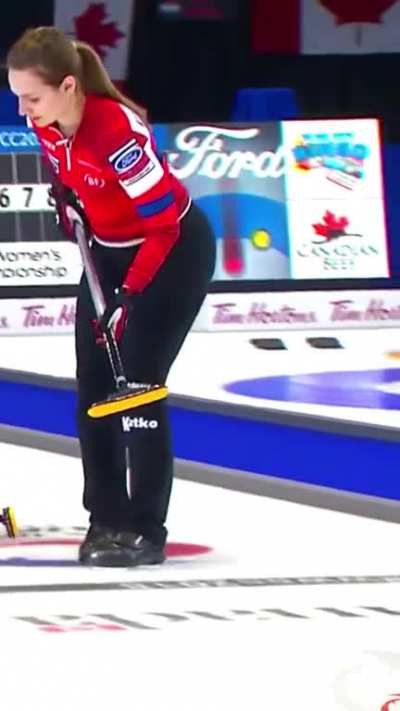 Ežen Kolčevská (The 2018 World Women's Curling Championship) - Mobil<wbr>e/Ver<wbr>tical