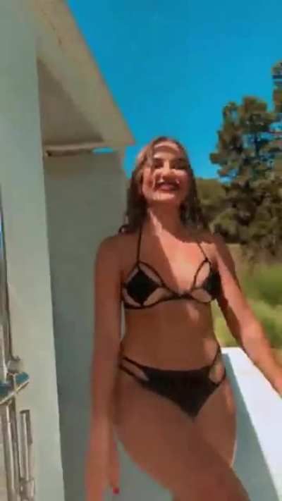 Shania Perrett (@sha<wbr>niape<wbr>rrett<wbr>)