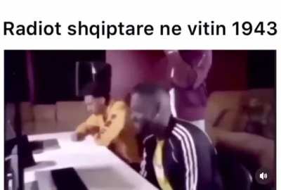 Song Name at start?