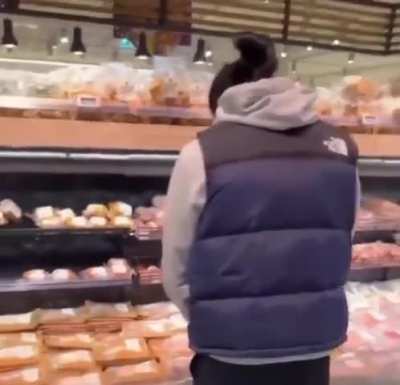 Dude urinates on pork in a Dutch supermarket because eating pork is a sin