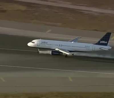 Landing without crash after a landing gear failure