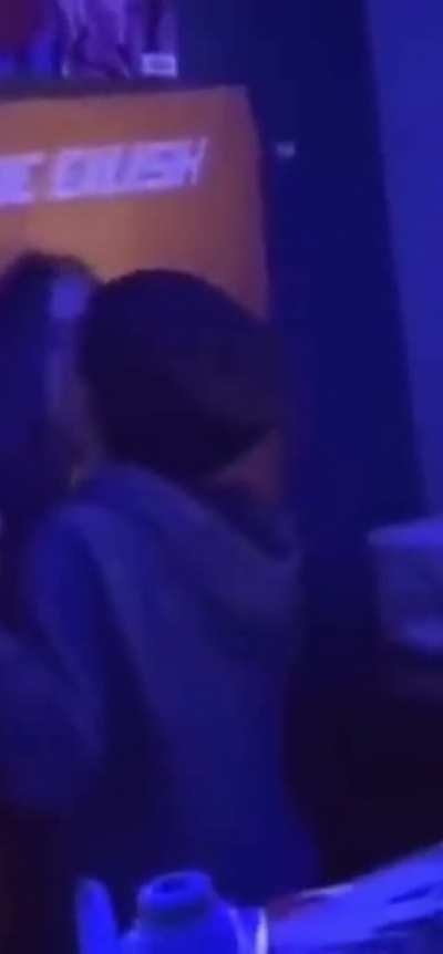 Getting abit TOO intimate 