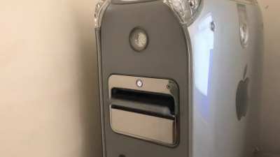 DID YOU KNOW: Apple’s PowerMac lineup was so premium, there are first-class, private jet style features such as automatically retractable espresso cup holders? They have always been so ahead of the times. And that speaker above? Set to the right frequen