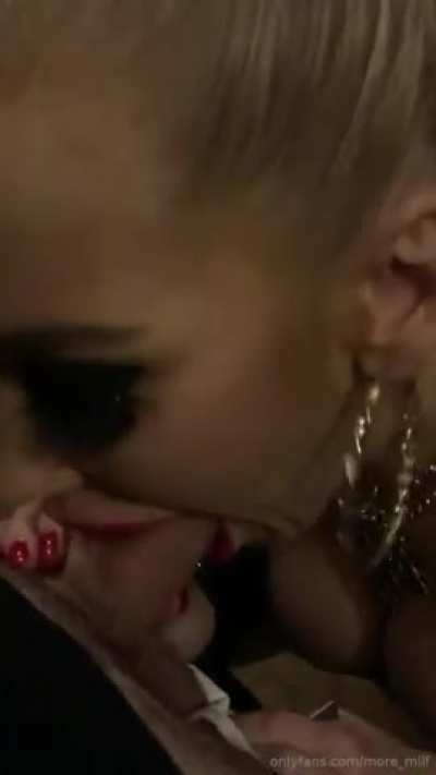 Bimbo milf cocksucker