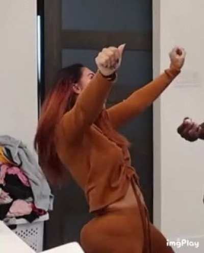Erything jiggling