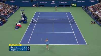 Rally of the night in the Barty-Rogers match