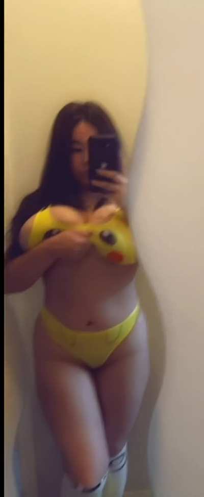 Do you like short nerdy girls with thick thighs?