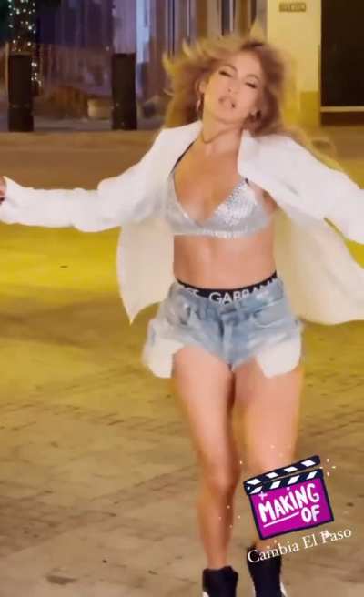 Jennifer Lopez 