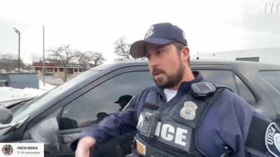 Cop tries to bully informed citizens and leaves almost in tears