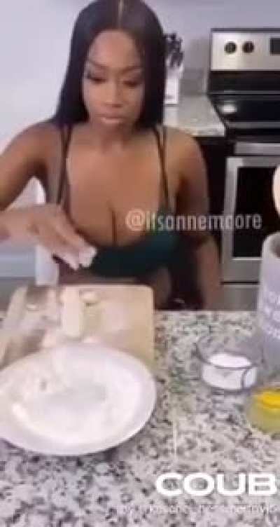 what kind of dough is she using?