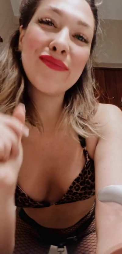 You're a loser, your dick is like a worm. i feel so sorry for you.