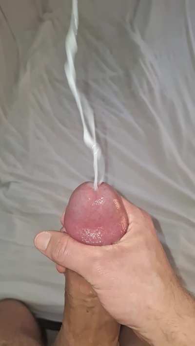 Who likes slowmo cumshots ?