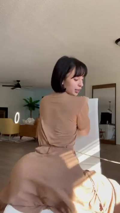 Big Booty Asian Twerking