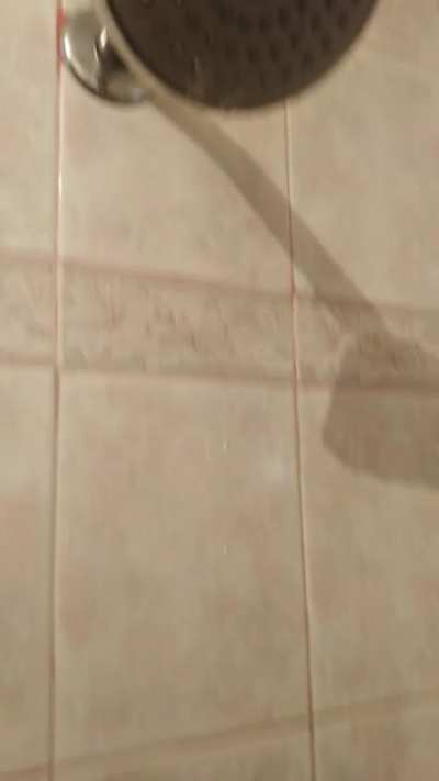 A showerhead playing a 3:4 polyrythm