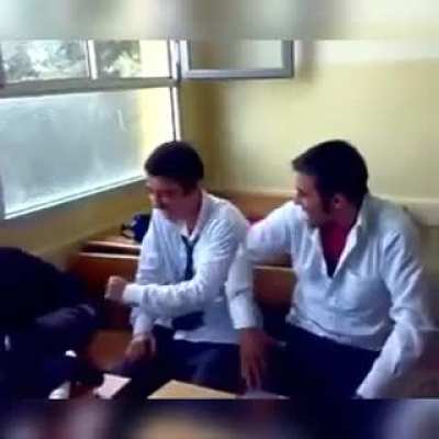 ermeniler, Türklerin nasıl 10 milyon ermeniyi öldur<wbr>düğün<wbr>ü anlatıyor