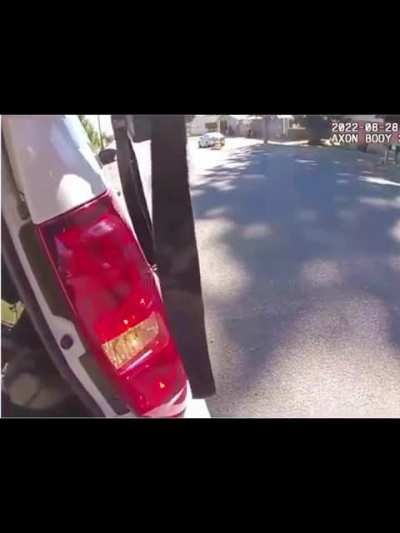 Cop responds to neighborhood shooter with 1 shot only.