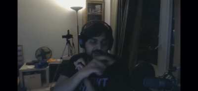 Hello guys and gals, me Mutahar!