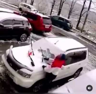 I wonder what he’s going to tell his insurance company 🤨