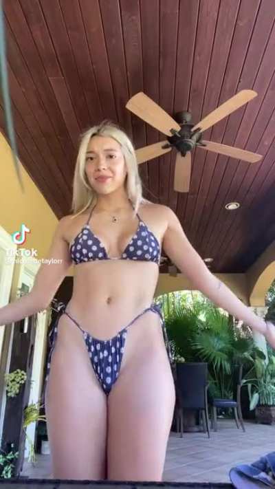 nicol<wbr>ettet<wbr>aylor<wbr>r