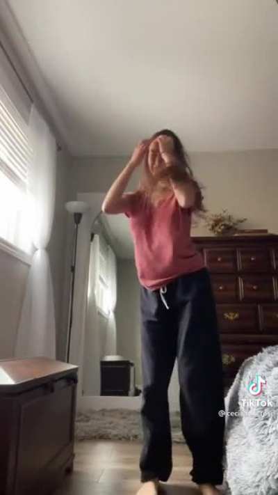 Sexy in baggy clothes @ceci<wbr>lia__<wbr>_rose