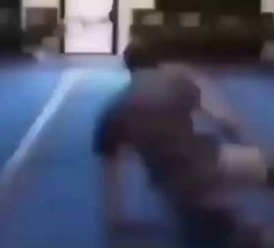 Düşeni Sikiyolarmış Düşmeyelim Arkdaşlra