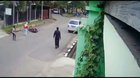 Purse thief gets rammed