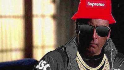 HE DEFECATED IN A SUPREME STORE