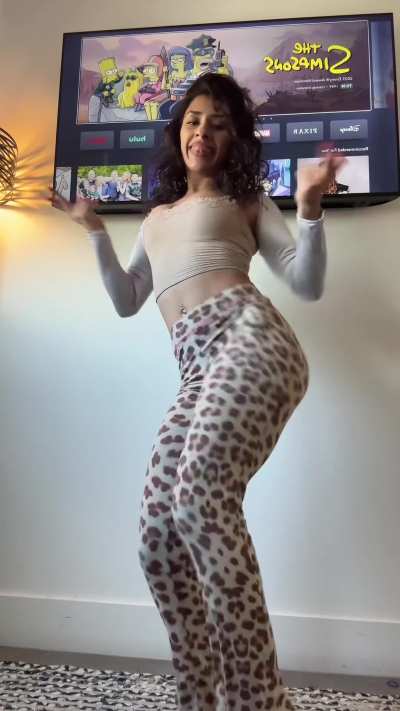 prett<wbr>ywolf<wbr>breed<wbr>/sana<wbr>wrld twerking