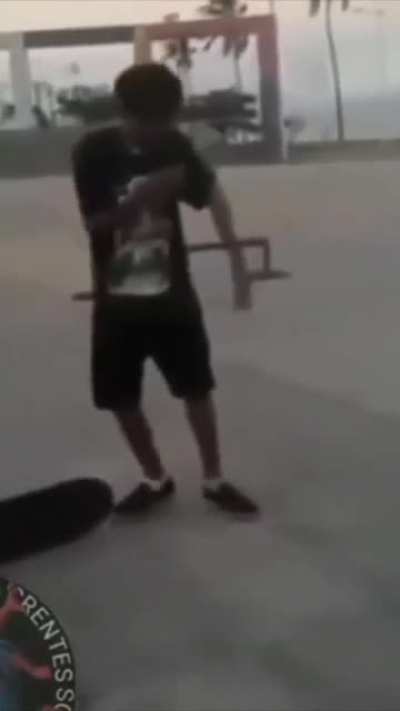 Jesus skate chegando pra salvar o garoto 🙏 amem ou fogueira?