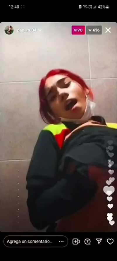flash boobs