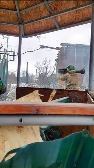 Ukrainian soldiers using RGW90 Matador rocket launchers deliverd by Germany during the fight for Bakhmut.