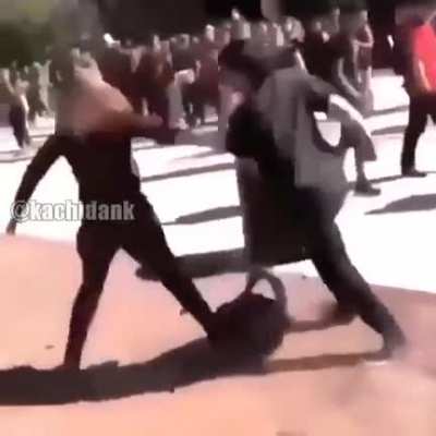 2 vs 1 😔👌