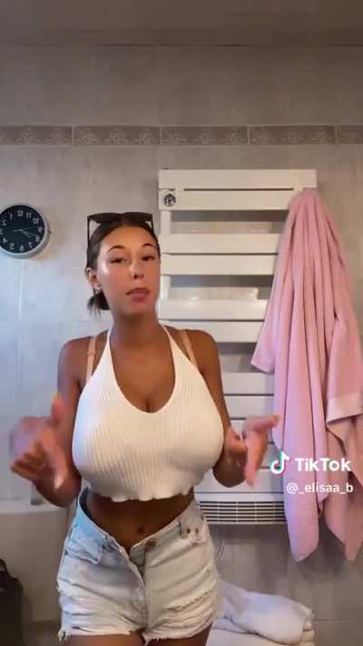 @_elisaa_b