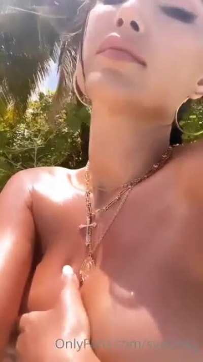 😘