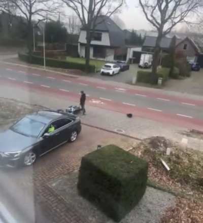 Guy films the delivery of his new Audi