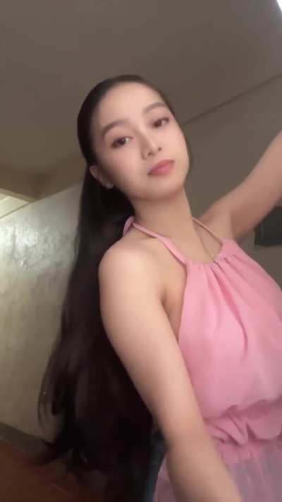 Grabe side boobs neto @aeypelagio