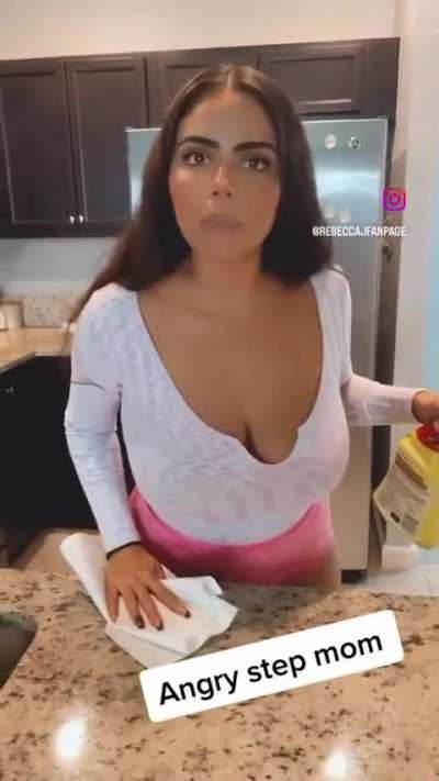 Mami Rebecca
